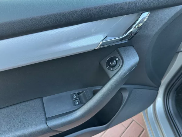 Škoda Octavia 2.0TDi Klima Tempomat BT - foto 28
