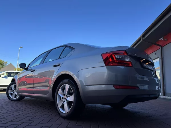 Škoda Octavia 2.0TDi Klima Tempomat BT - foto 44