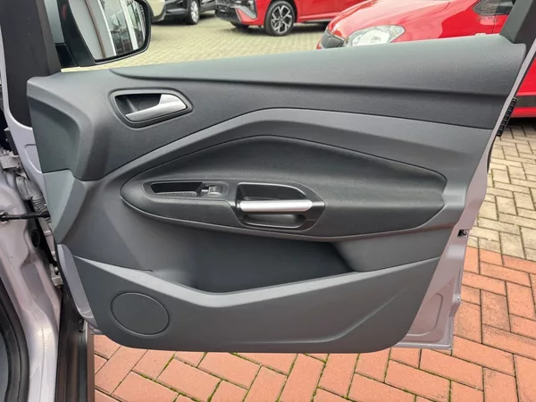 Ford C-MAX 1.6i Ti-VCT Klima Winter Paket - foto 18