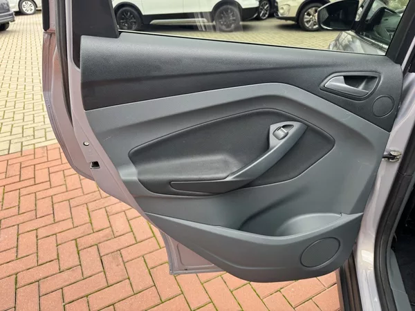 Ford C-MAX 1.6i Ti-VCT Klima Winter Paket - foto 24
