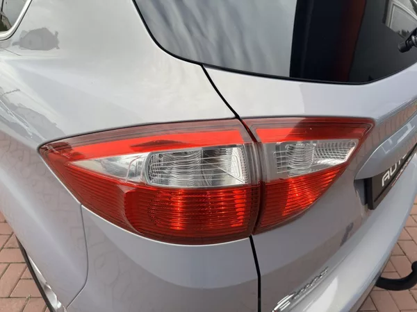 Ford C-MAX 1.6i Ti-VCT Klima Winter Paket - foto 42