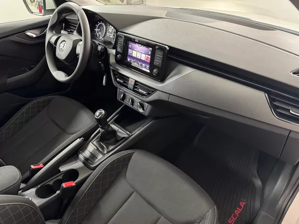 Škoda Scala 1.0 TSI 70kw Ambition - CZ - foto 17