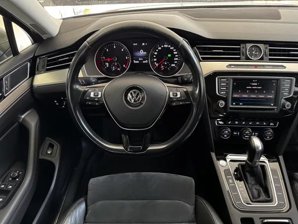 Volkswagen Passat R-line 2.0 TDI 110 KW DSG - CZ - foto 11