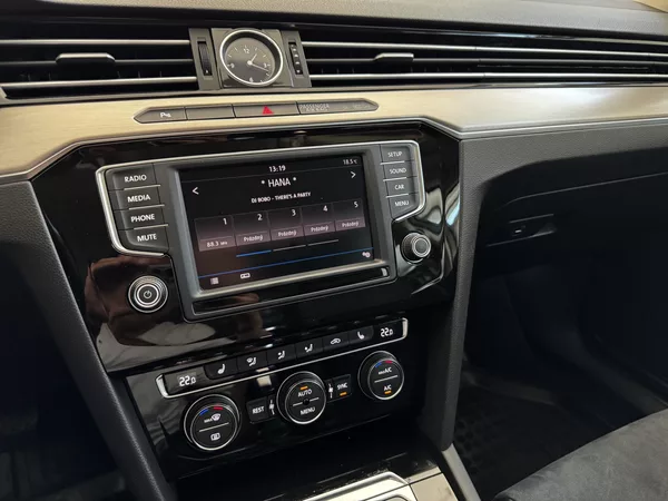 Volkswagen Passat R-line 2.0 TDI 110 KW DSG - CZ - foto 14