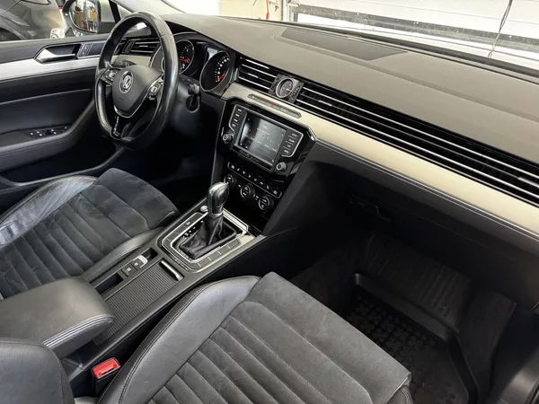 Volkswagen Passat R-line 2.0 TDI 110 KW DSG - CZ - foto 19