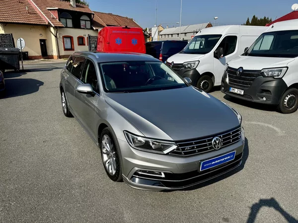 Volkswagen Passat R-line 2.0 TDI 110 KW DSG - CZ - foto 4