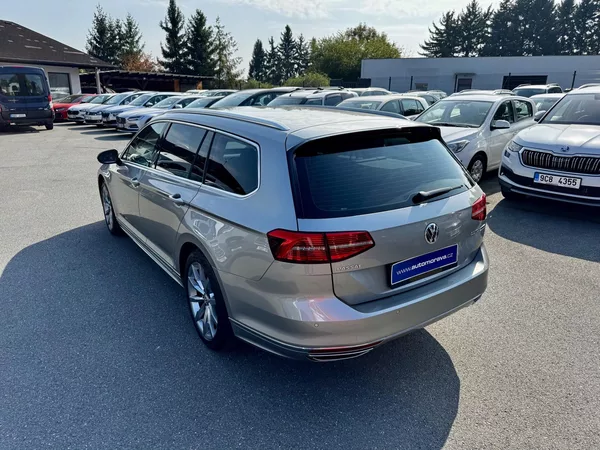 Volkswagen Passat R-line 2.0 TDI 110 KW DSG - CZ - foto 8