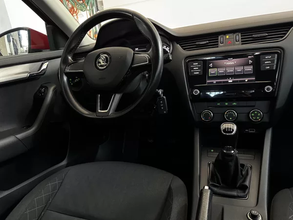 Škoda Octavia 1.0 TSI 85 KW - CZ - foto 12