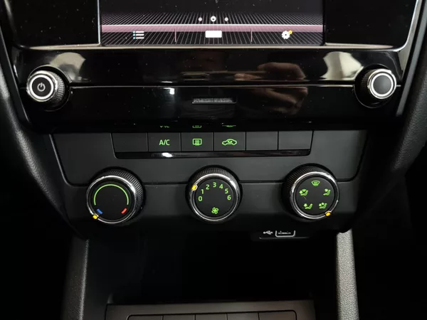 Škoda Octavia 1.0 TSI 85 KW - CZ - foto 15