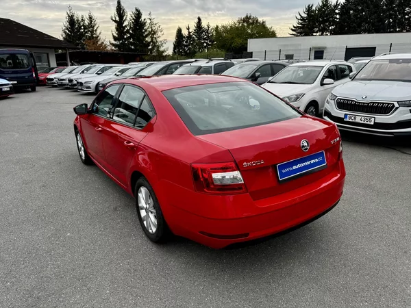 Škoda Octavia 1.0 TSI 85 KW - CZ - foto 8