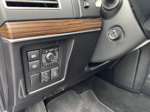 Toyota Land Cruiser 2.8D - CZ - Invincible - foto 14