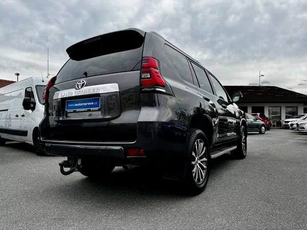 Toyota Land Cruiser 2.8D - CZ - Invincible - foto 5