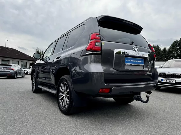 Toyota Land Cruiser 2.8D - CZ - Invincible - foto 7
