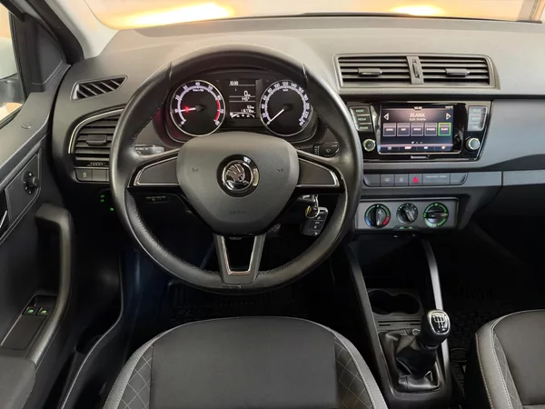 Škoda Fabia Ambition 1.0 TSI - CZ - DPH - foto 11