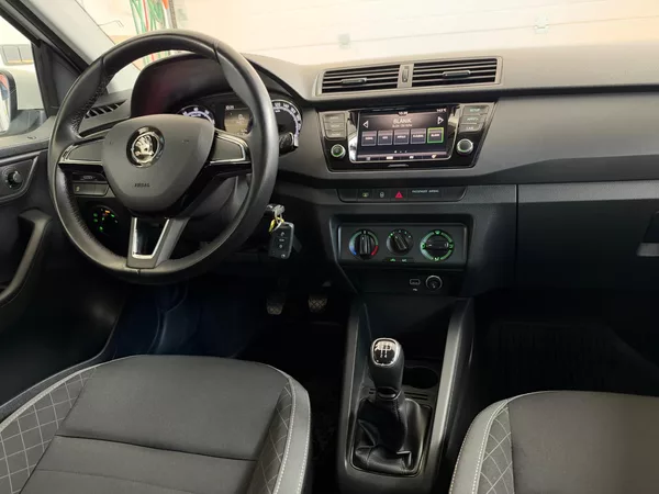 Škoda Fabia Ambition 1.0 TSI - CZ - DPH - foto 12