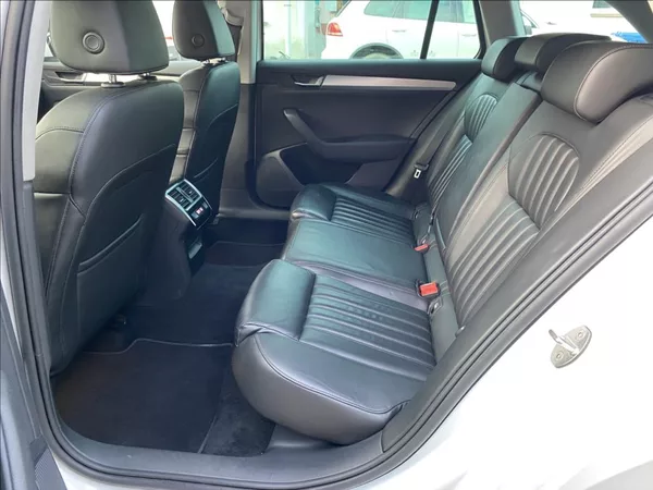 Škoda Superb 2,0 TDI Ambition / NAVI - foto 14
