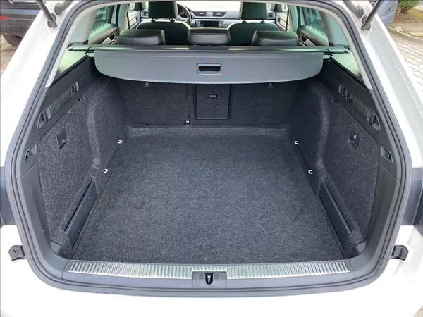 Škoda Superb 2,0 TDI Ambition / NAVI - foto 16