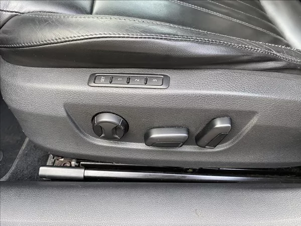 Škoda Superb 2,0 TDI Ambition / NAVI - foto 39