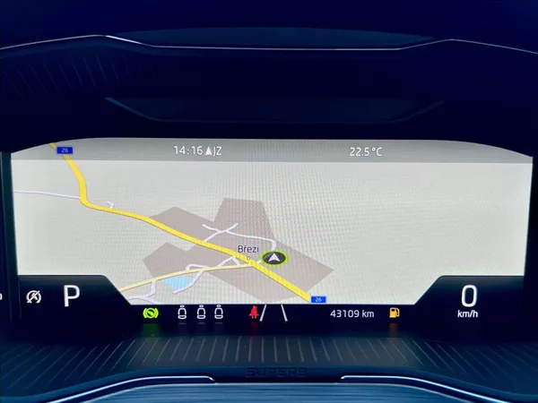 Škoda Superb 2,0 TDI DSG VIRTUAL ACC ZÁRUKA - foto 22