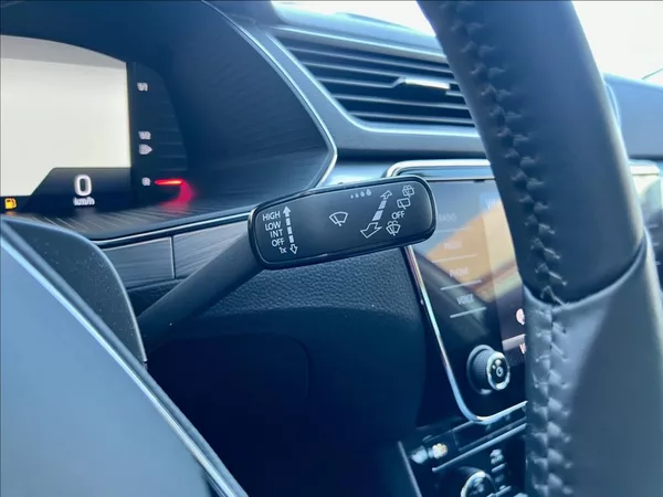 Škoda Superb 2,0 TDI DSG VIRTUAL ACC ZÁRUKA - foto 25