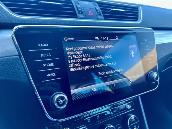 Škoda Superb 2,0 TDI DSG VIRTUAL ACC ZÁRUKA - foto 30