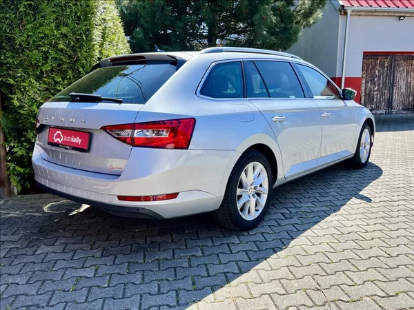 Škoda Superb 2,0 TDI DSG VIRTUAL ACC ZÁRUKA - foto 5