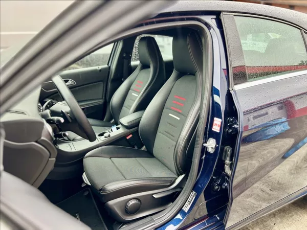 Mercedes-Benz Třídy A 180 d Sport automat - foto 10