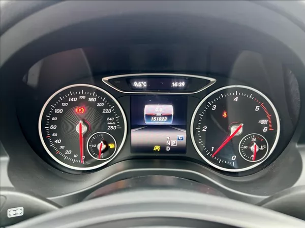 Mercedes-Benz Třídy A 180 d Sport automat - foto 23