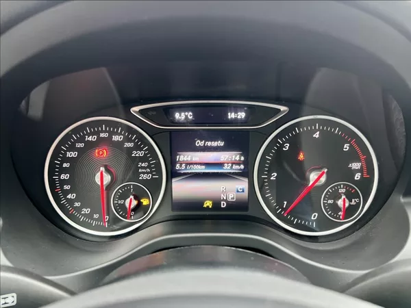 Mercedes-Benz Třídy A 180 d Sport automat - foto 24