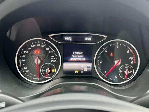 Mercedes-Benz Třídy A 180 d Sport automat - foto 25
