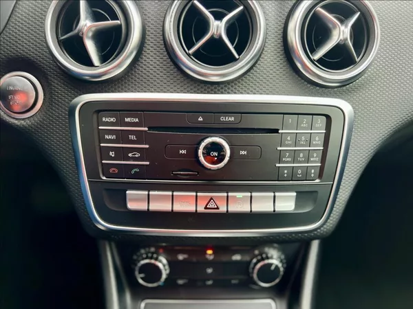 Mercedes-Benz Třídy A 180 d Sport automat - foto 34