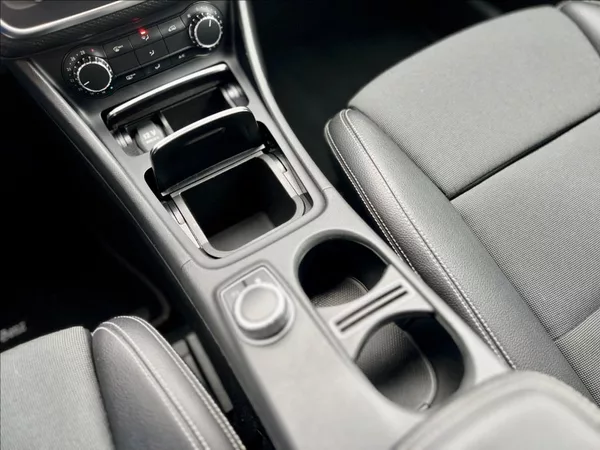 Mercedes-Benz Třídy A 180 d Sport automat - foto 36