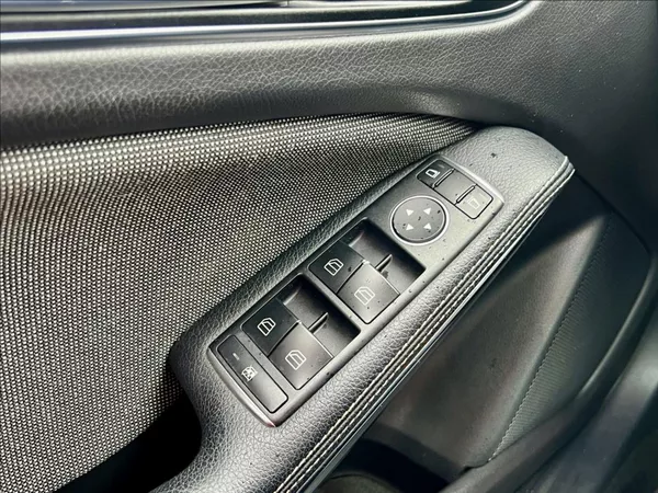 Mercedes-Benz Třídy A 180 d Sport automat - foto 41