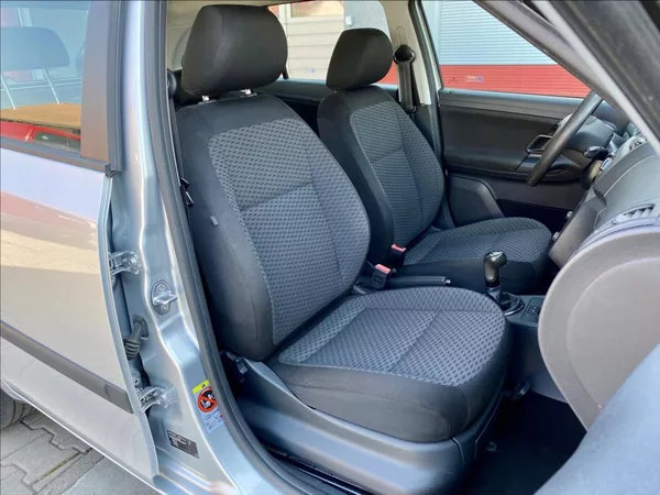 Škoda Fabia 1,6 TDI CR 55kW Active Combi - foto 18