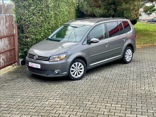 Volkswagen Touran 1,6 TDi / KLIMA / 7MÍST / DSG