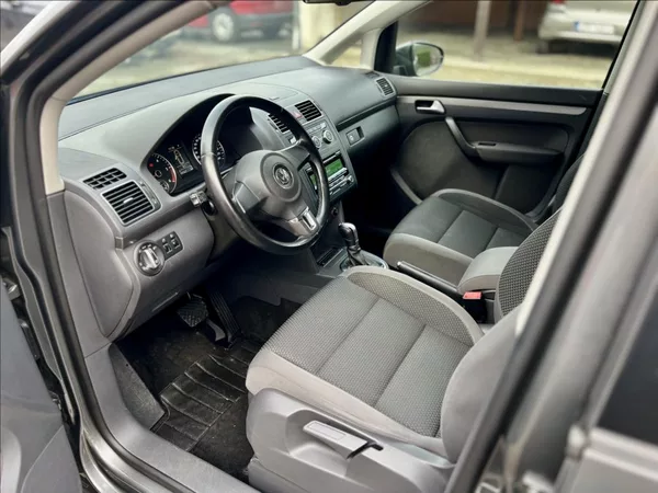 Volkswagen Touran 1,6 TDi / KLIMA / 7MÍST / DSG - foto 11