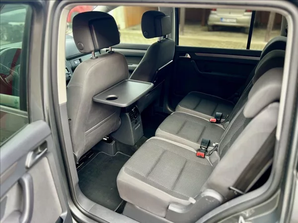 Volkswagen Touran 1,6 TDi / KLIMA / 7MÍST / DSG - foto 13