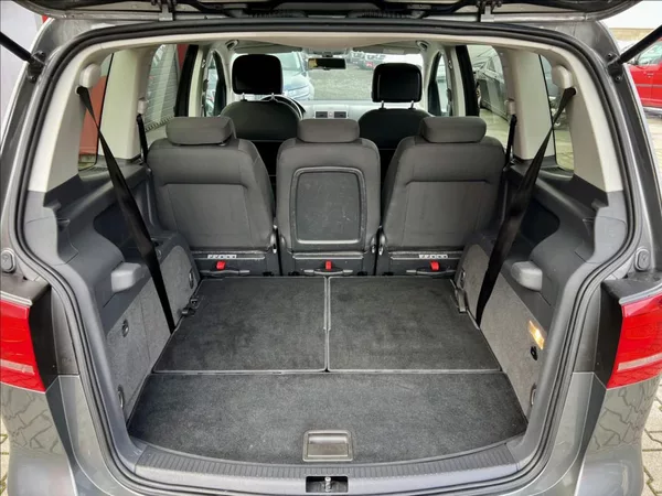 Volkswagen Touran 1,6 TDi / KLIMA / 7MÍST / DSG - foto 17