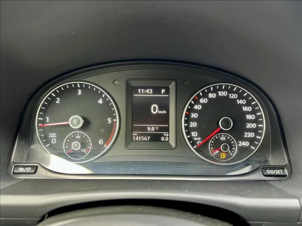 Volkswagen Touran 1,6 TDi / KLIMA / 7MÍST / DSG - foto 26