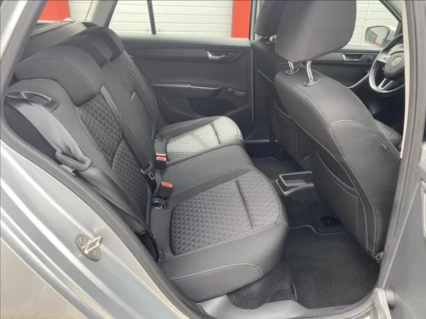 Škoda Fabia 1,4 TDI Ambition - foto 17