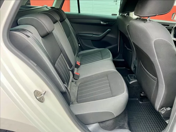 Škoda Fabia 1,0 STYLE / LED / KLIMA / ČR - foto 15