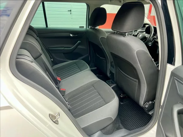 Škoda Fabia 1,0 STYLE / LED / KLIMA / ČR - foto 16