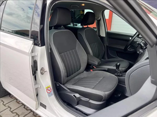 Škoda Fabia 1,0 STYLE / LED / KLIMA / ČR - foto 17