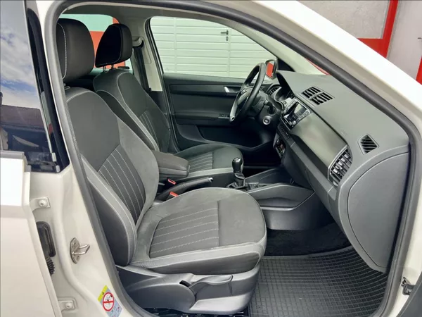 Škoda Fabia 1,0 STYLE / LED / KLIMA / ČR - foto 18