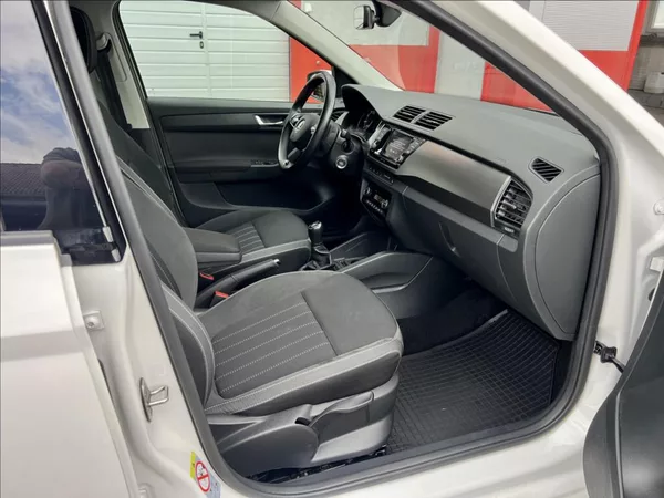 Škoda Fabia 1,0 STYLE / LED / KLIMA / ČR - foto 19
