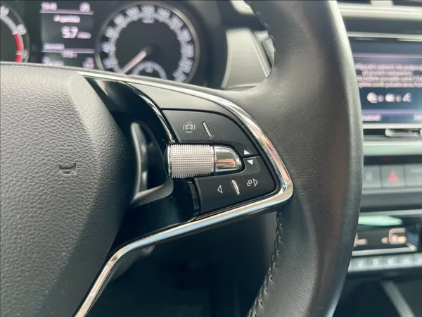 Škoda Fabia 1,0 STYLE / LED / KLIMA / ČR - foto 25