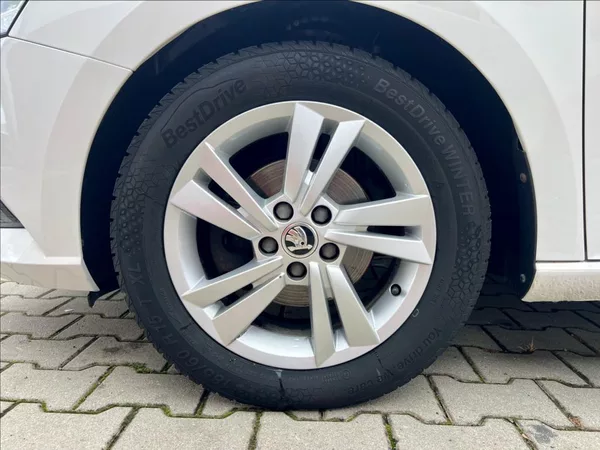 Škoda Fabia 1,0 STYLE / LED / KLIMA / ČR - foto 47