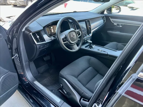 Volvo V90 2,0 T4 Drive-E R-Design Auto - foto 12