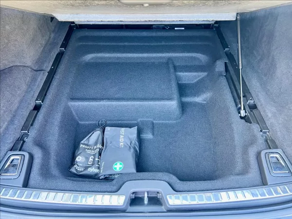Volvo V90 2,0 T4 Drive-E R-Design Auto - foto 16