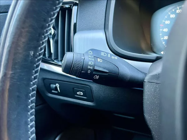 Volvo V90 2,0 T4 Drive-E R-Design Auto - foto 25